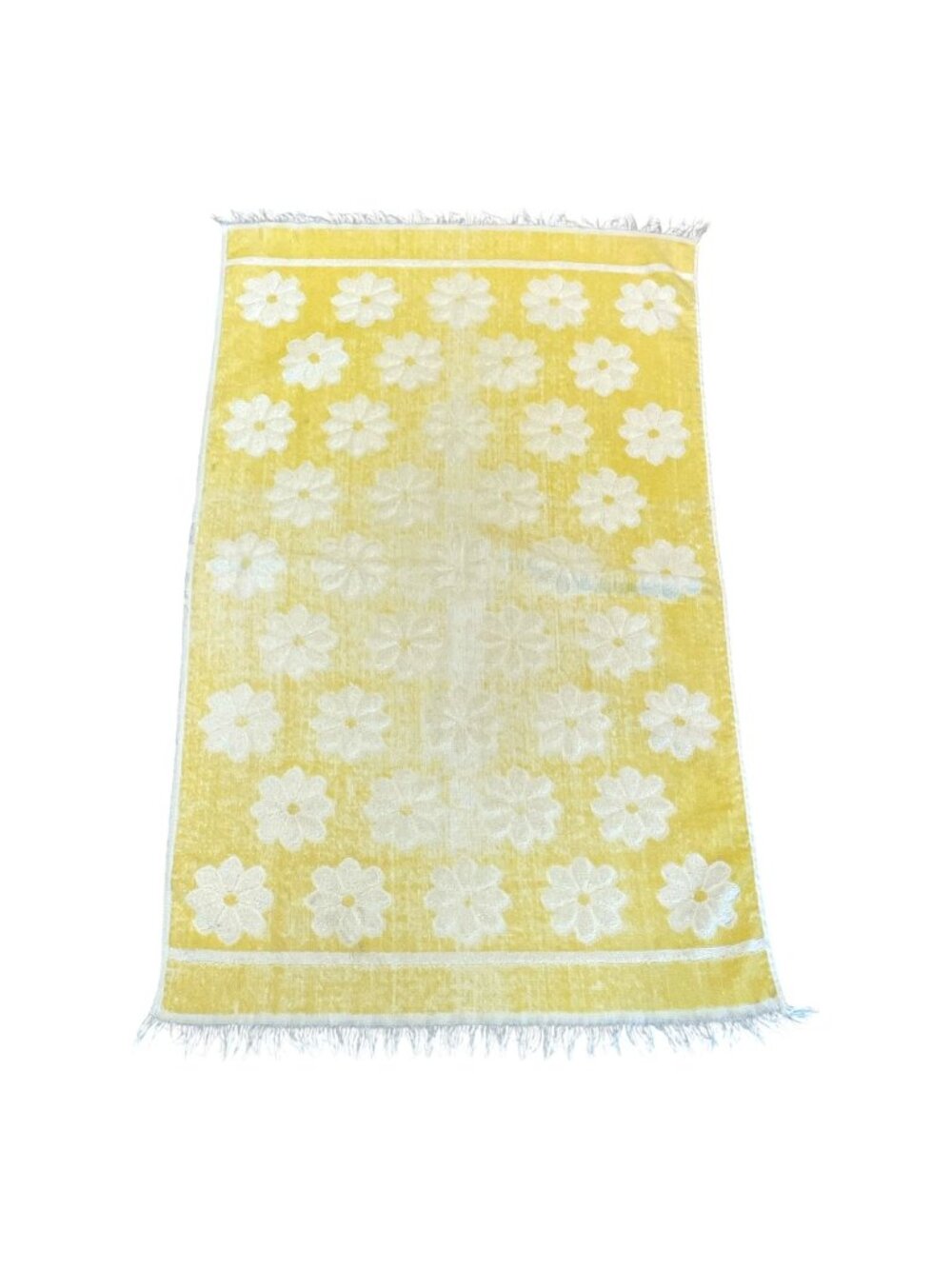 Vintage Mod 1960's Flower Power Towel Yellow White Daisies Lady Pepperell